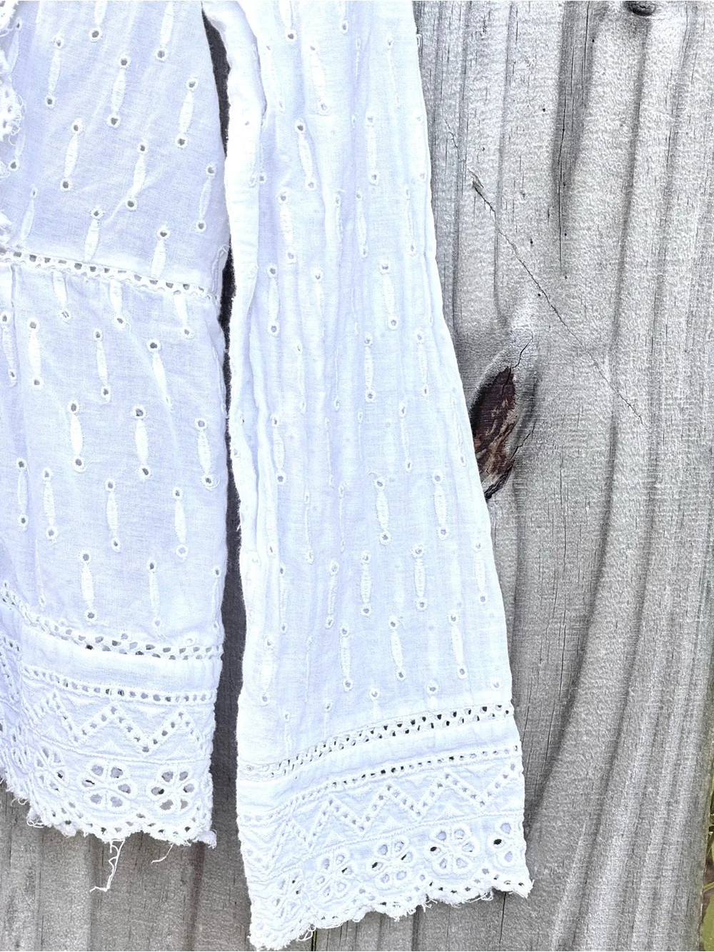 Meadow Rue Anthropologie Cottagecore boho white eyelet peasant blouse size 4
